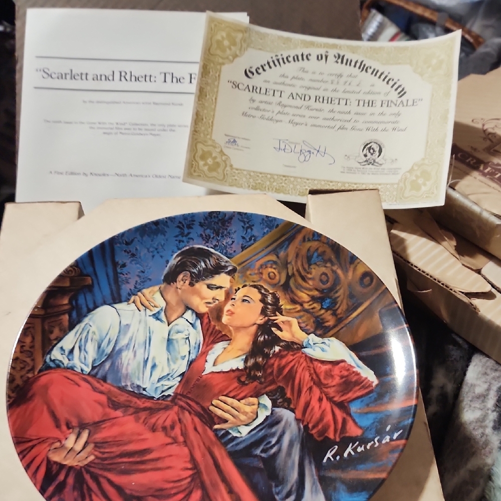 Scarlett and Rhett Collector's Plate.The FINALE.